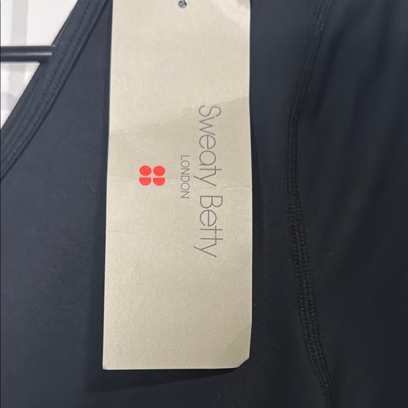 Sweaty Betty Gaia Black V-Neck Short Sleeve Top - Picture 6 of 6